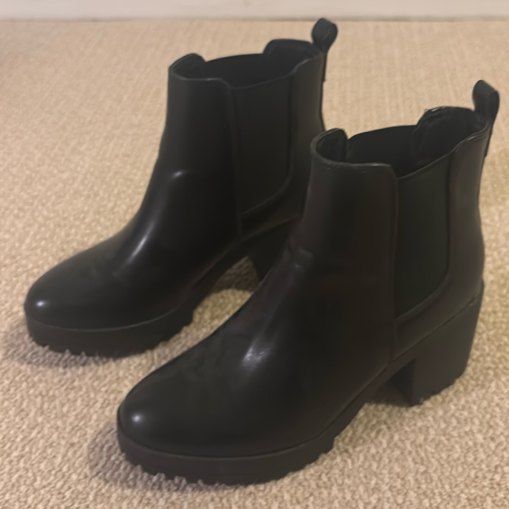 Nasty Gal Black Chelsea Boots